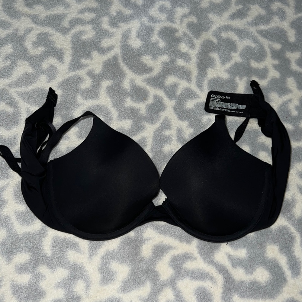 🖤Pristine Gap Body🖤 Black Underwjre Bra- 36B. Like new!